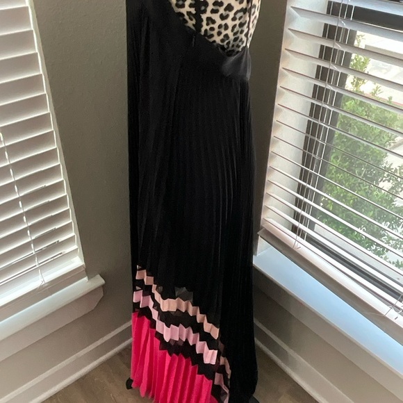 Milly Asymmetrical Black and Pink Cocktail Dress - Sz 12 - NWT - Picture 6 of 6